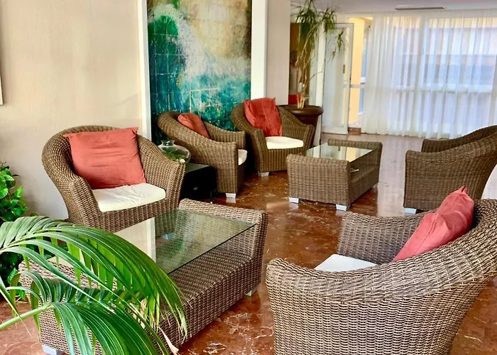 Apartment Ar - And Cozy In Benalmadena